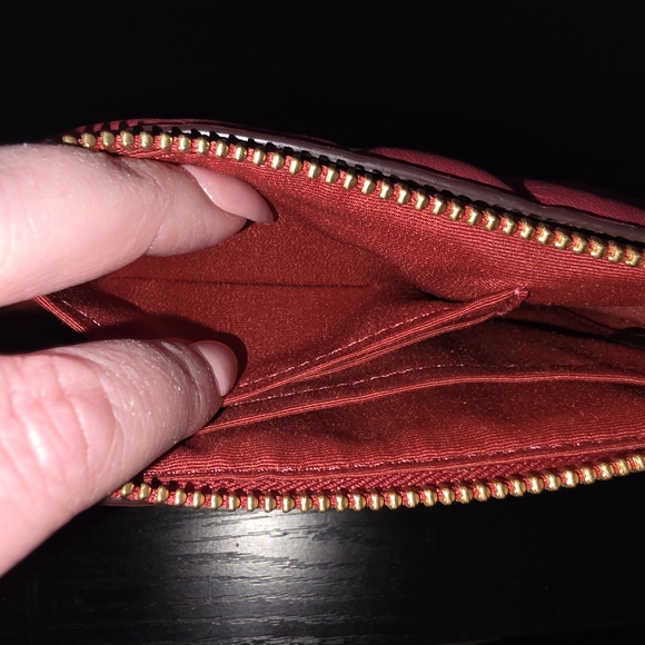 Coach Red Quilted Women's Bag - Picture 8 of 9